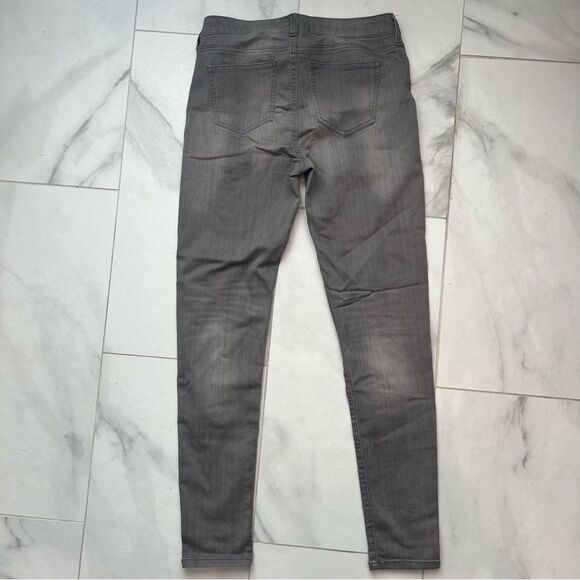 Altar’d state grey skinny distressed stretch jeans - Picture 6 of 10